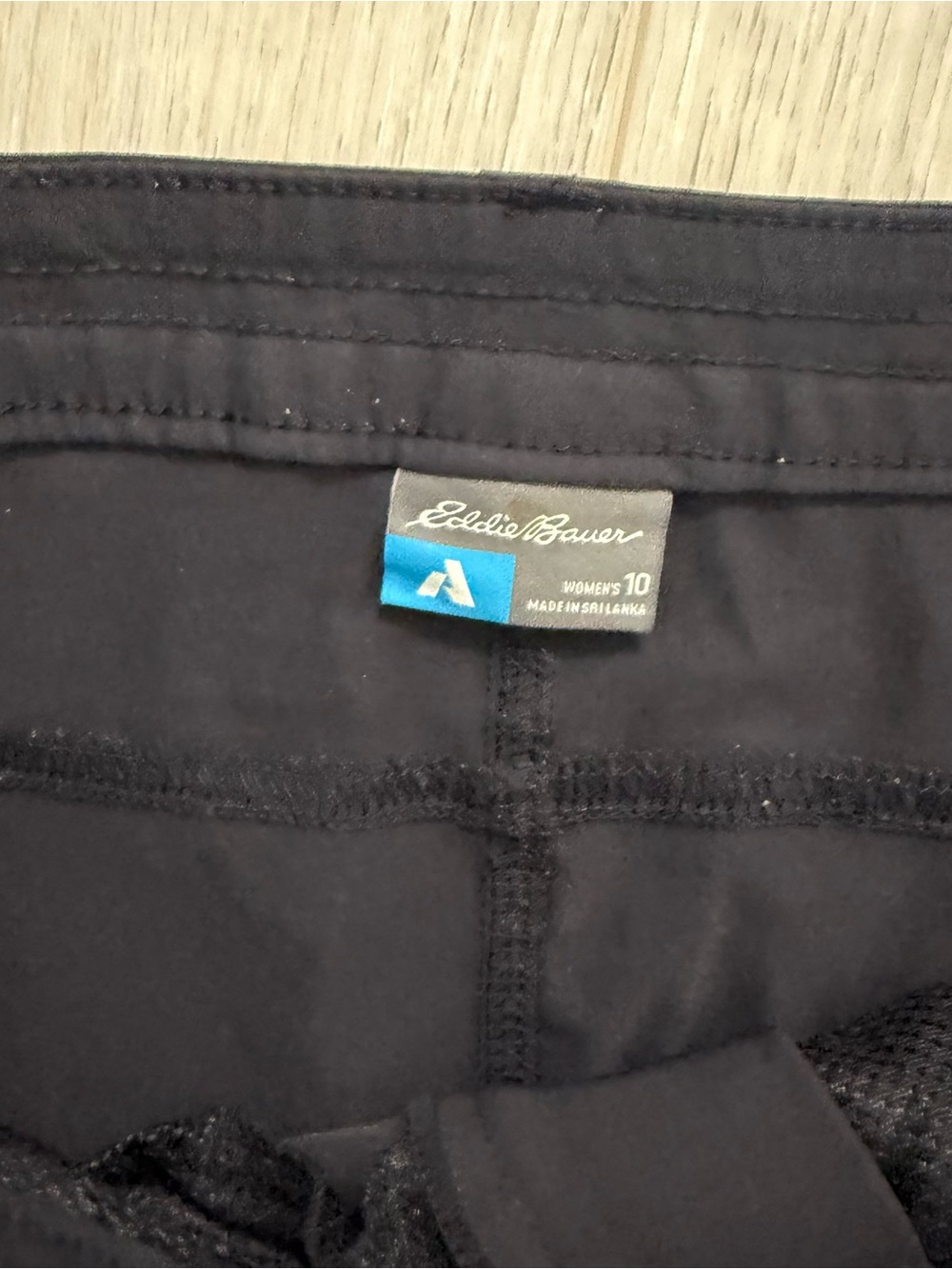 Women’s Black Performance Outdoor Pants - Picture 3 of 4